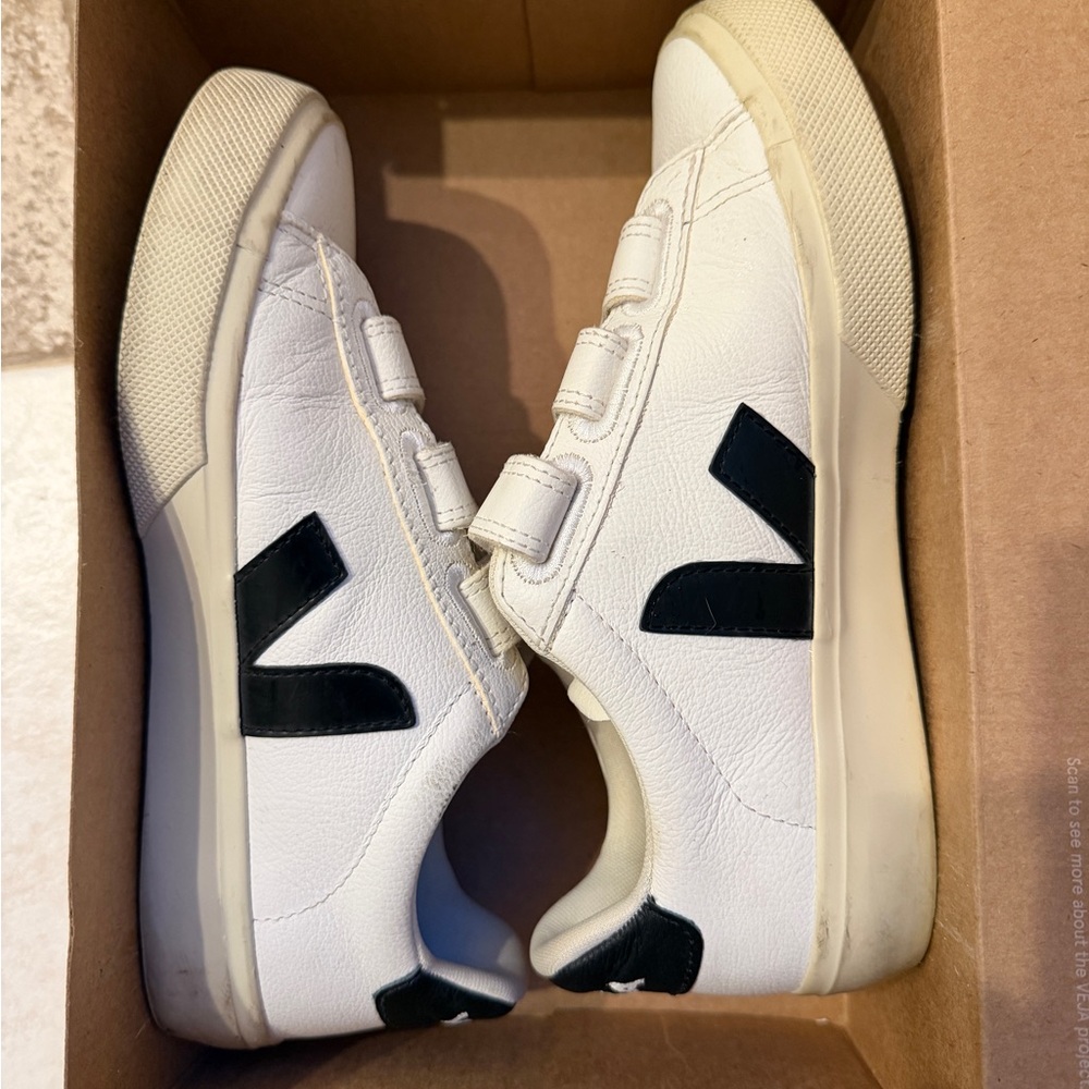 Veja Extra-White 3-strap Velcro Sneakers with Black Details - Size 6 | Euro 37